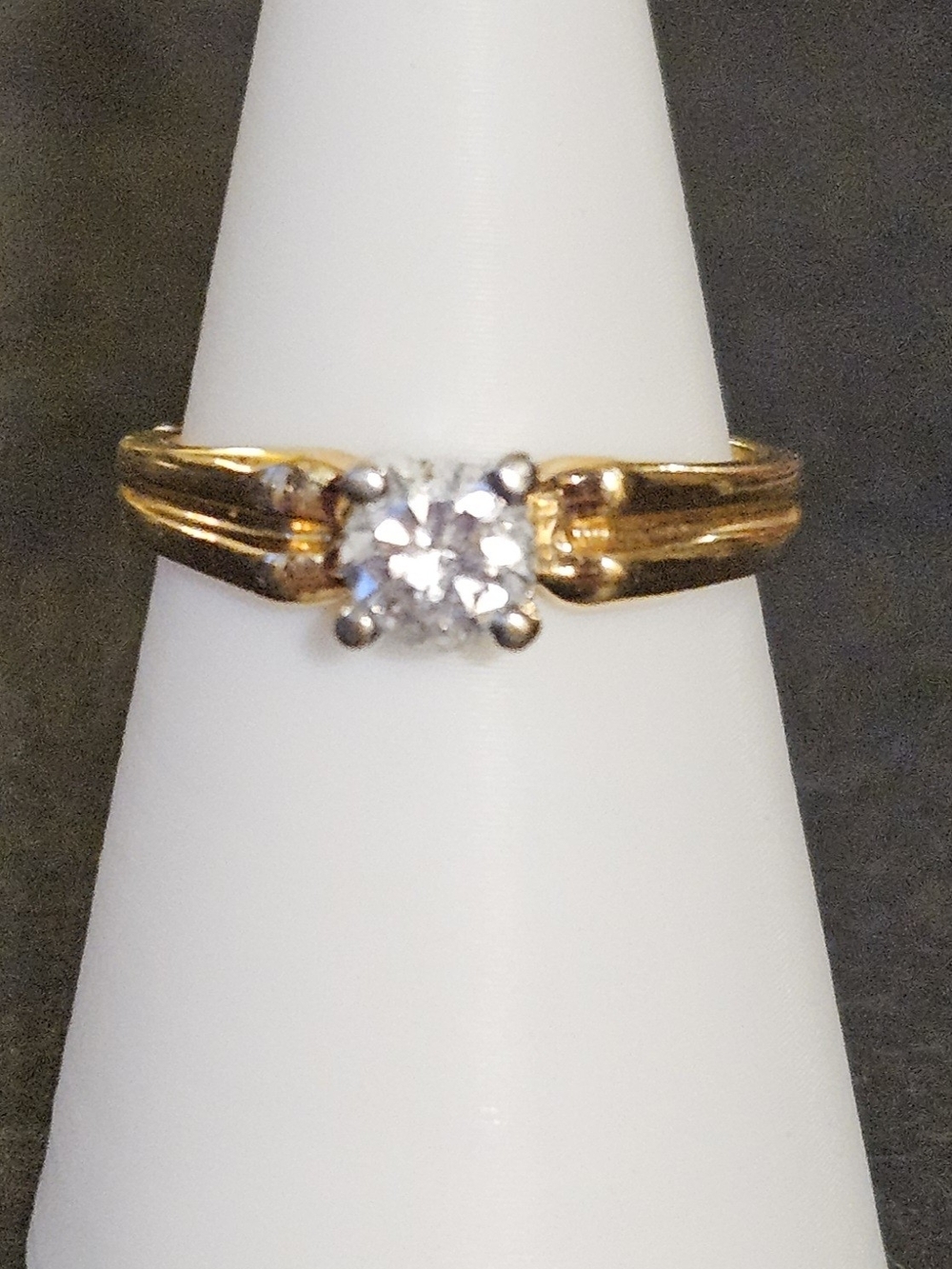 Classic Gold and White Solitaire Engagement Ring. Size 8